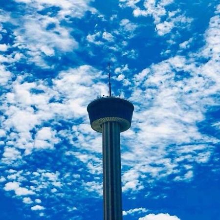Downtown View Cozy 2Br1Ba Home Sleeps 8 ซานอันโตนิโอ ภายนอก รูปภาพ